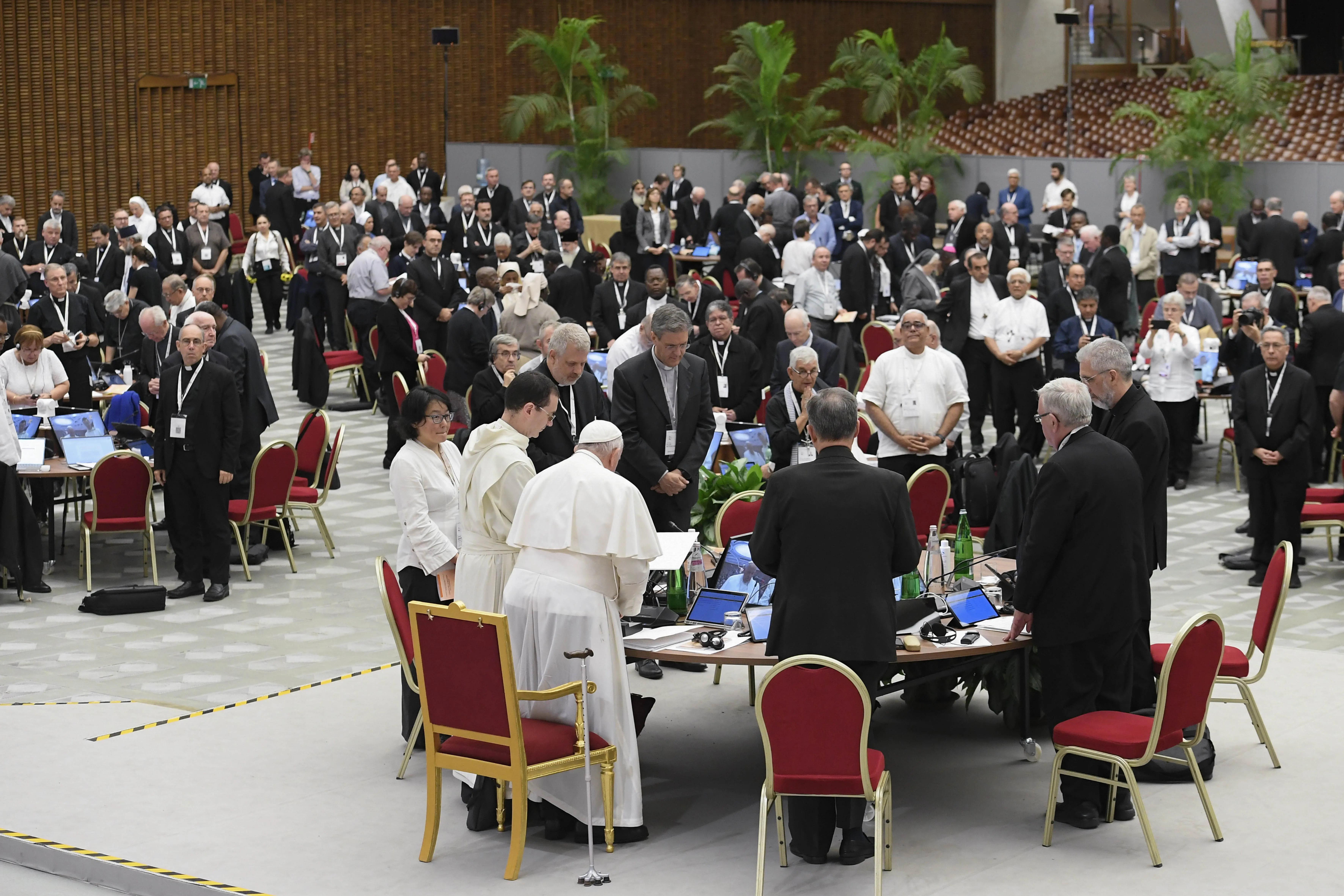 Pope Francis leads the Synod on Synodality delegates in prayer on Oct. 25, 2023.?w=200&h=150