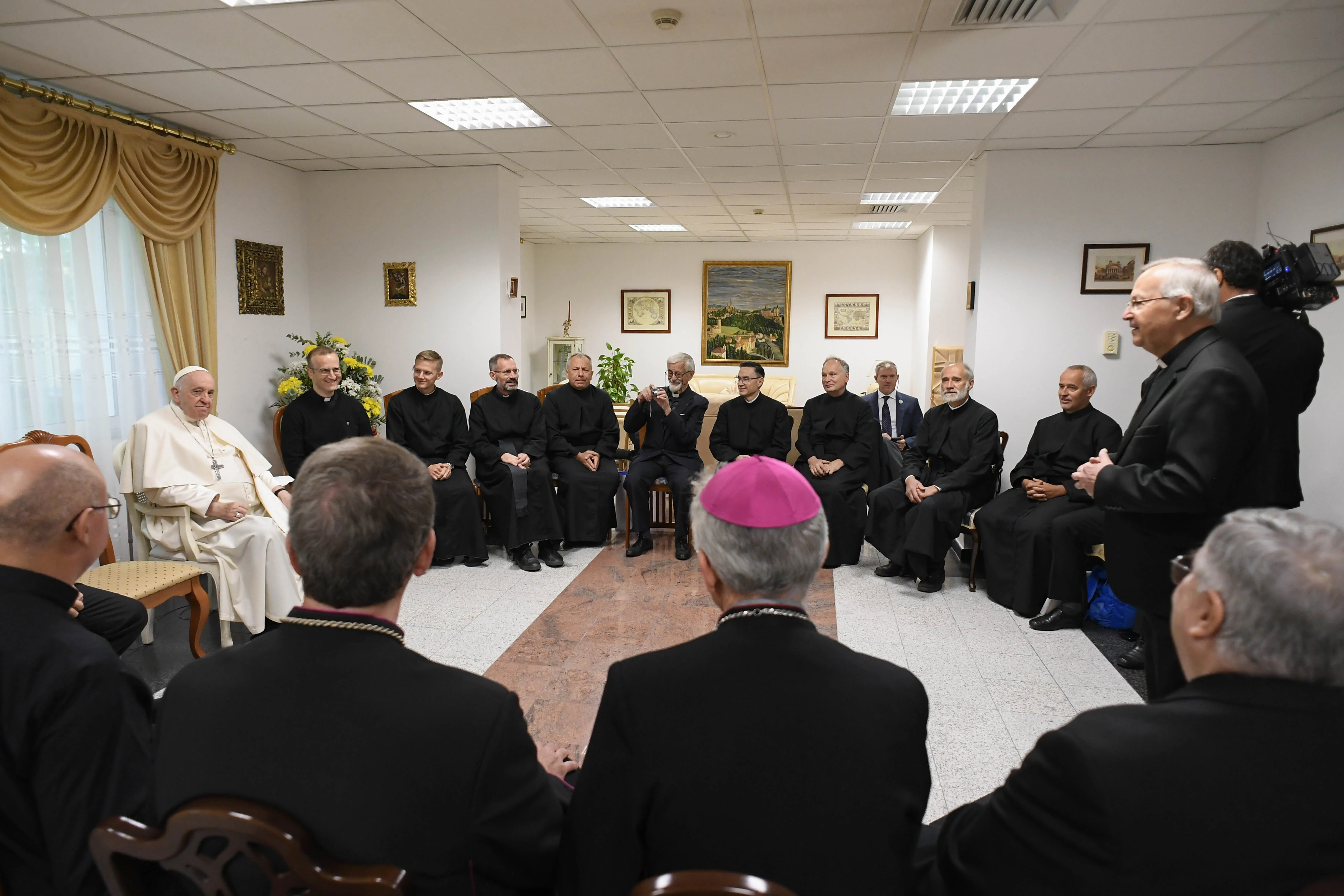 Pope Francis meeting with Jesuits in Kazakhstan, Sept. 15, 2022?w=200&h=150