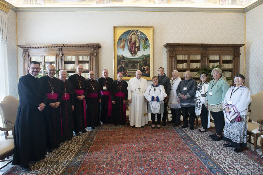 An Inuit delegation from Canada meets Pope Francis at the Vatican, March 28, 2022.?w=200&h=150