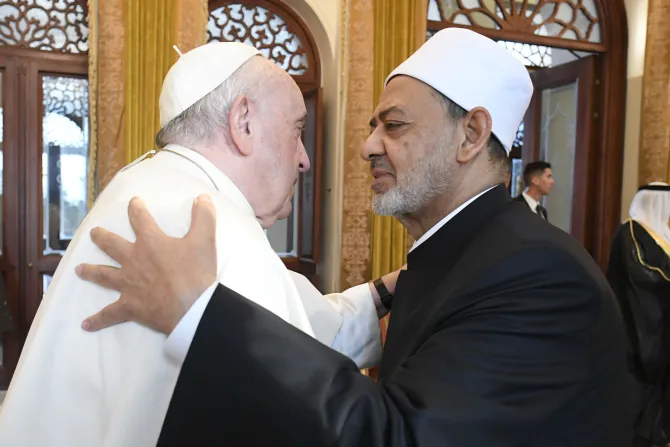 Pope Francis with Sheik Ahmed Muhammad Al-Tayyib in Bahrain, Nov. 4, 2022
