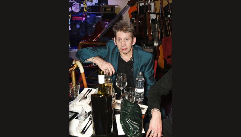 Hard-living Irish musician Shane MacGowan received last rites before he died, family says 