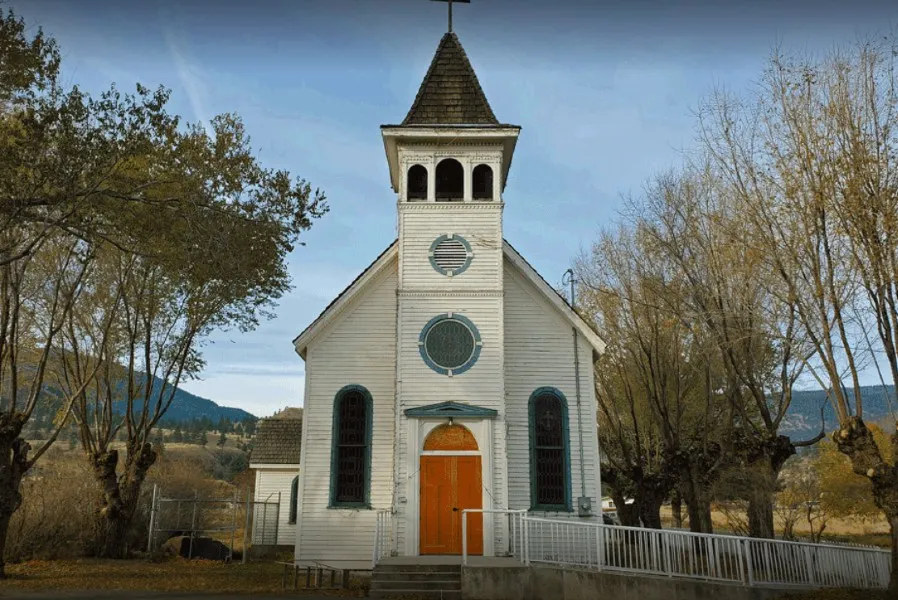One of the five Canadian Catholic churches that burned in a week: Sacred Heart Mission Church, Pentincton, British Columbia?w=200&h=150