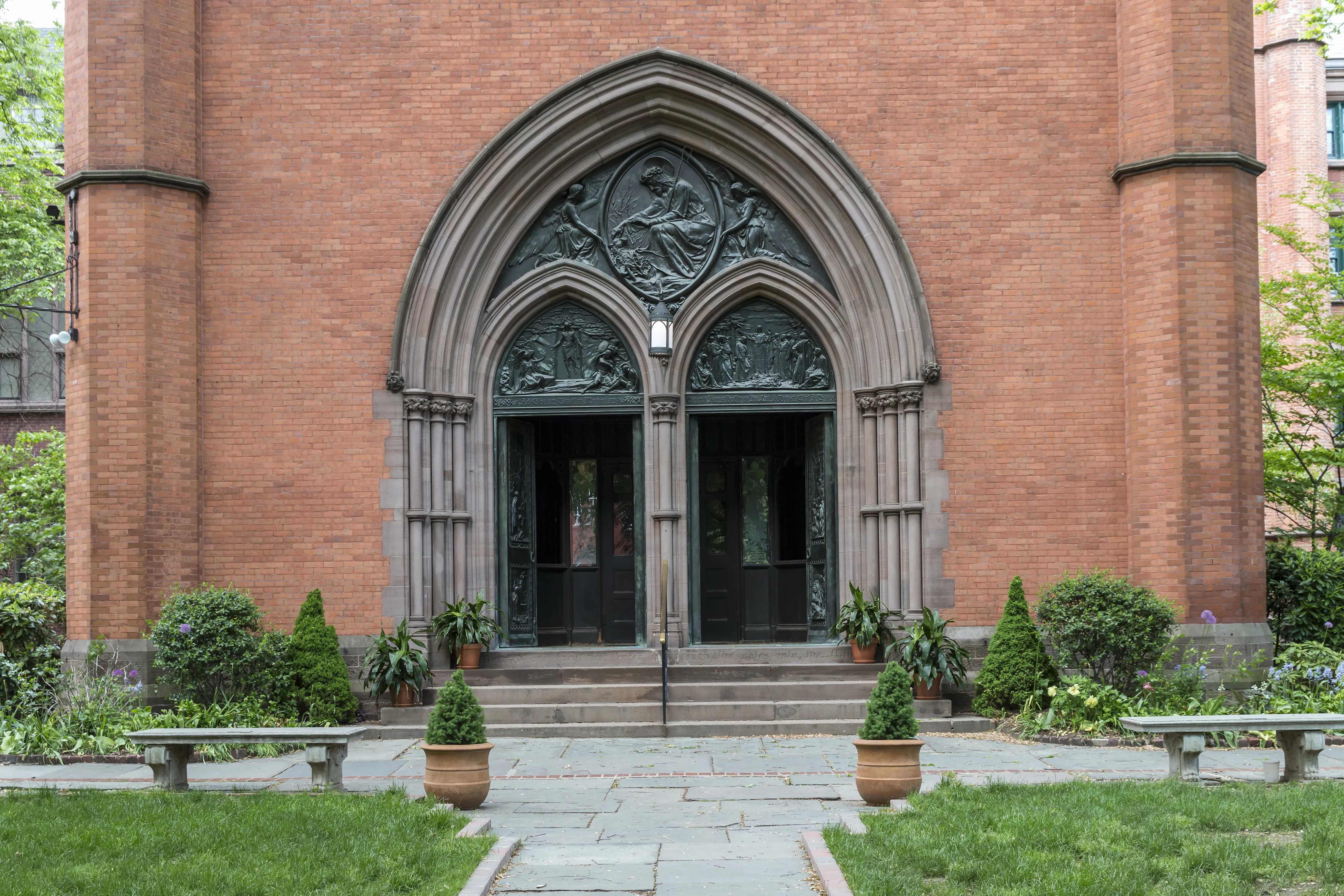 The Chapel of the Good Shepherd is home to the General Theological Seminary in the Chelsea neighborhood of New York City.?w=200&h=150