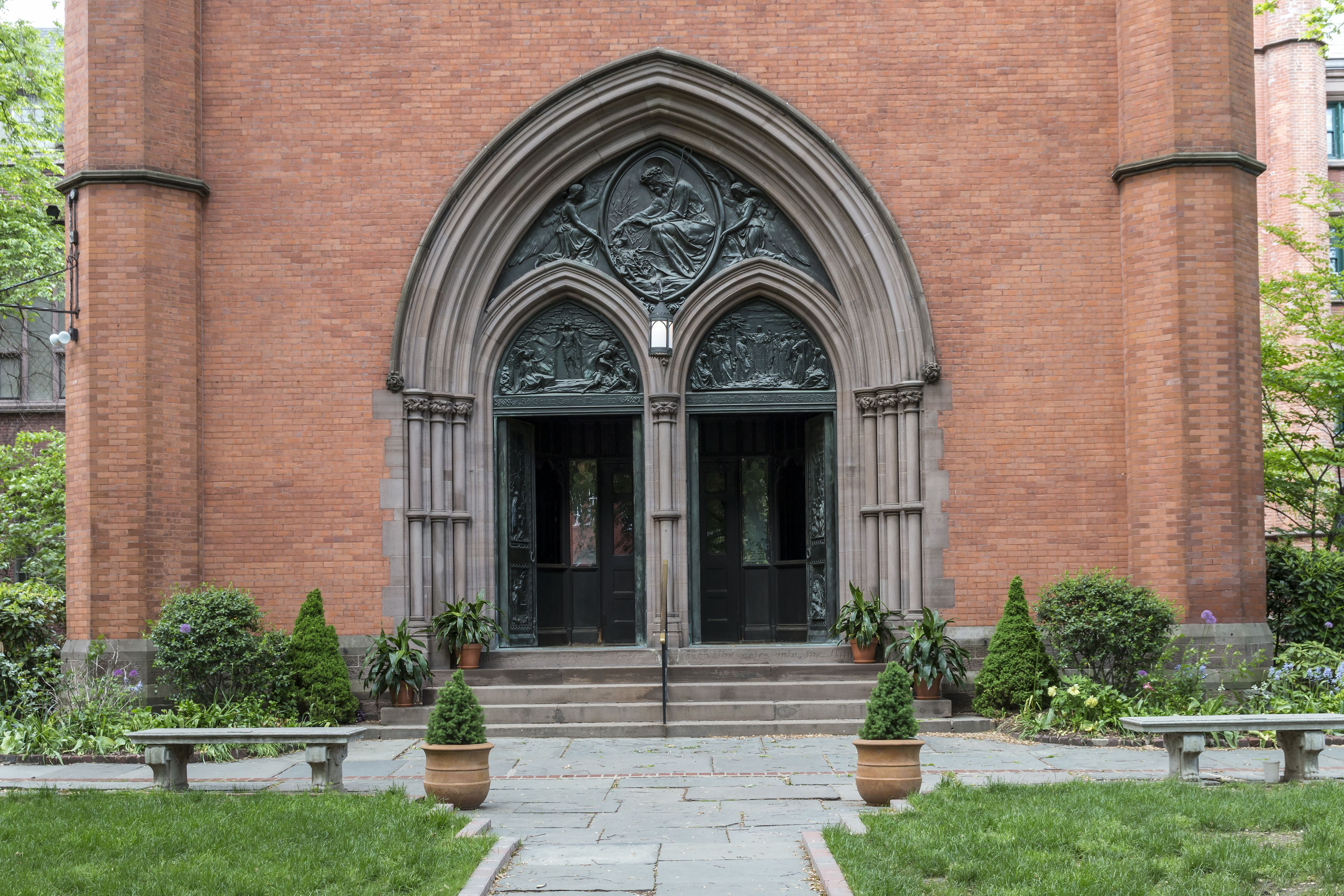 Episcopal bishops oppose Catholic music group’s use of New York seminary thumbnail