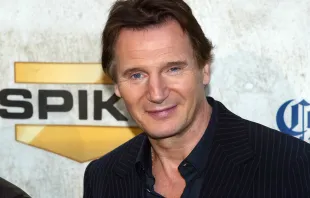 Liam Neeson will be joining Jonathan Roumie of “The Chosen” and Sister Miriam James Heidland, SOLT, in leading prayer and reflections for the Hallow App’s Advent Pray25 series. Credit: Shutterstock