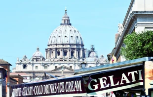 An ice-cream stand near St. Peter’s Basilica in Rome. Motivarte via Shutterstock.