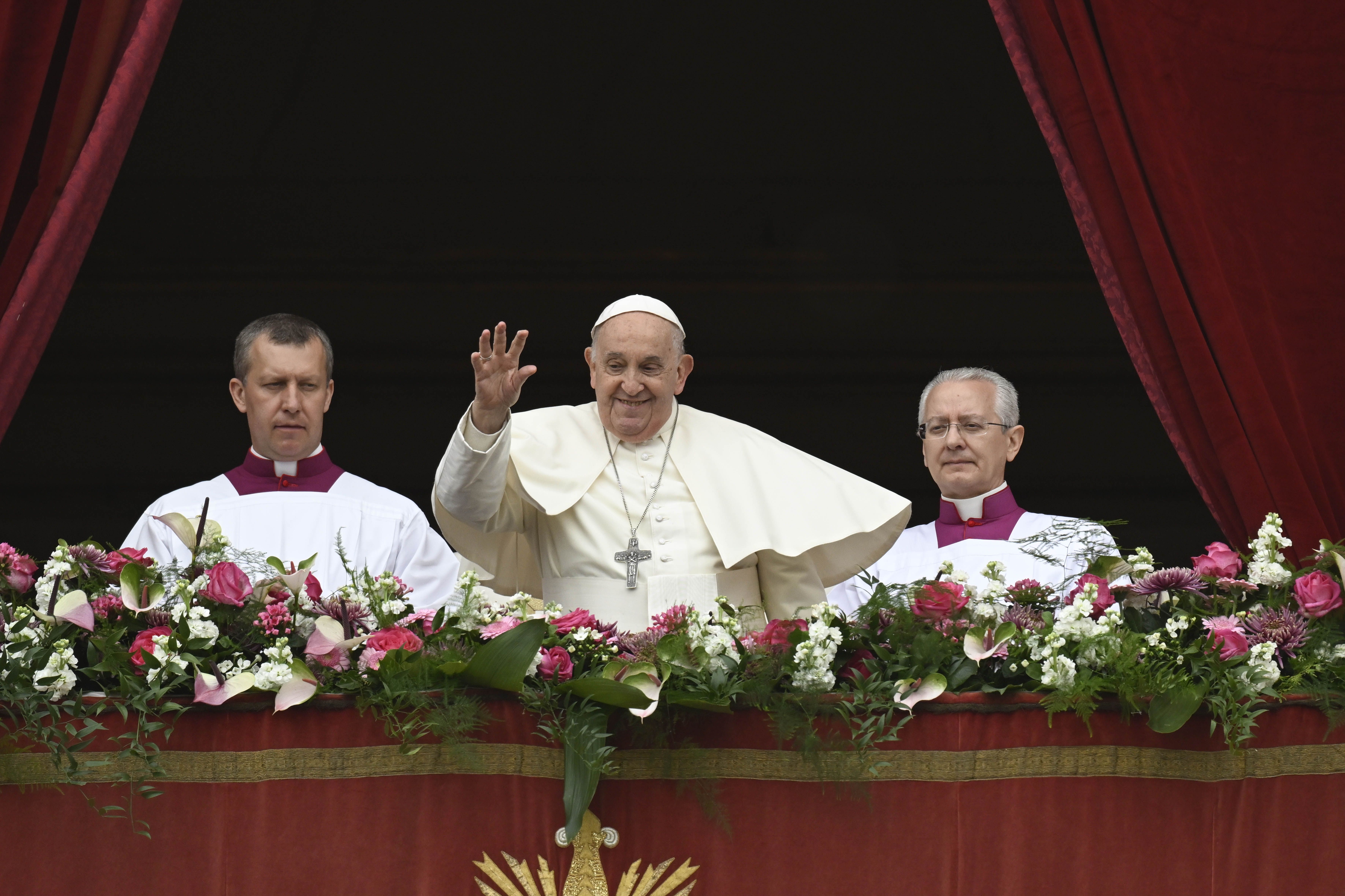 Pope Francis on Easter: May the risen Christ open a path of peace in the Holy Land