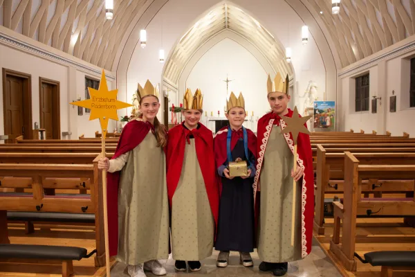 Ines, Sina, Titus, and Nils (left to right) from the parish of St. Achatius in Stukenbrock-Senne, Germany, December 2023, will celebrate the New Year's Day service with Pope Francis in St. Peter's Basilica. Credit: Sarah Kaiser/BDKJ Paderborn