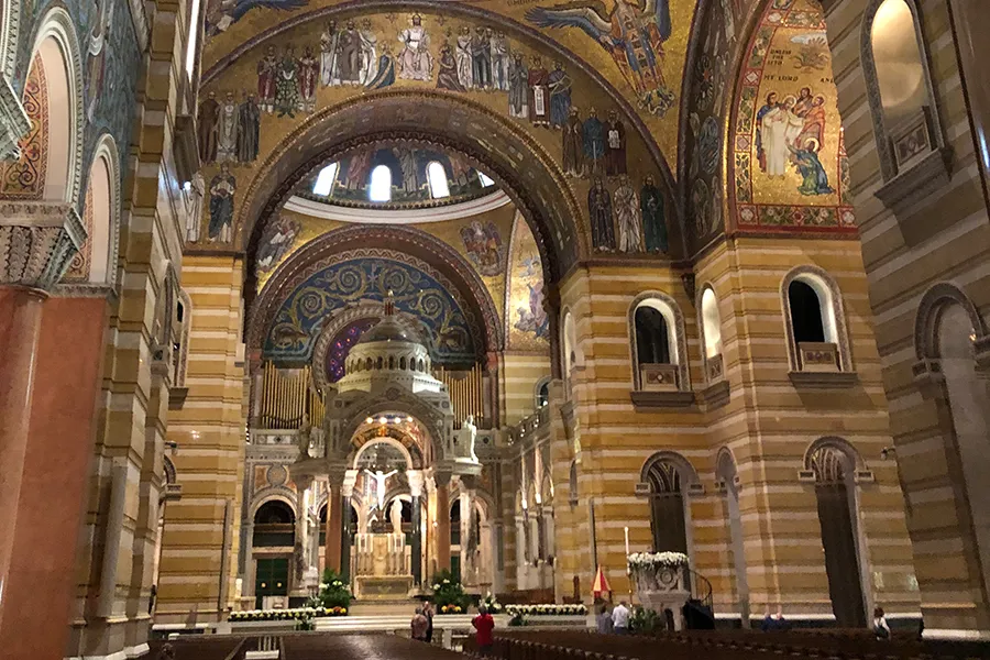 The interior of the Cathedral Basilica of St. Louis, in Missouri.?w=200&h=150