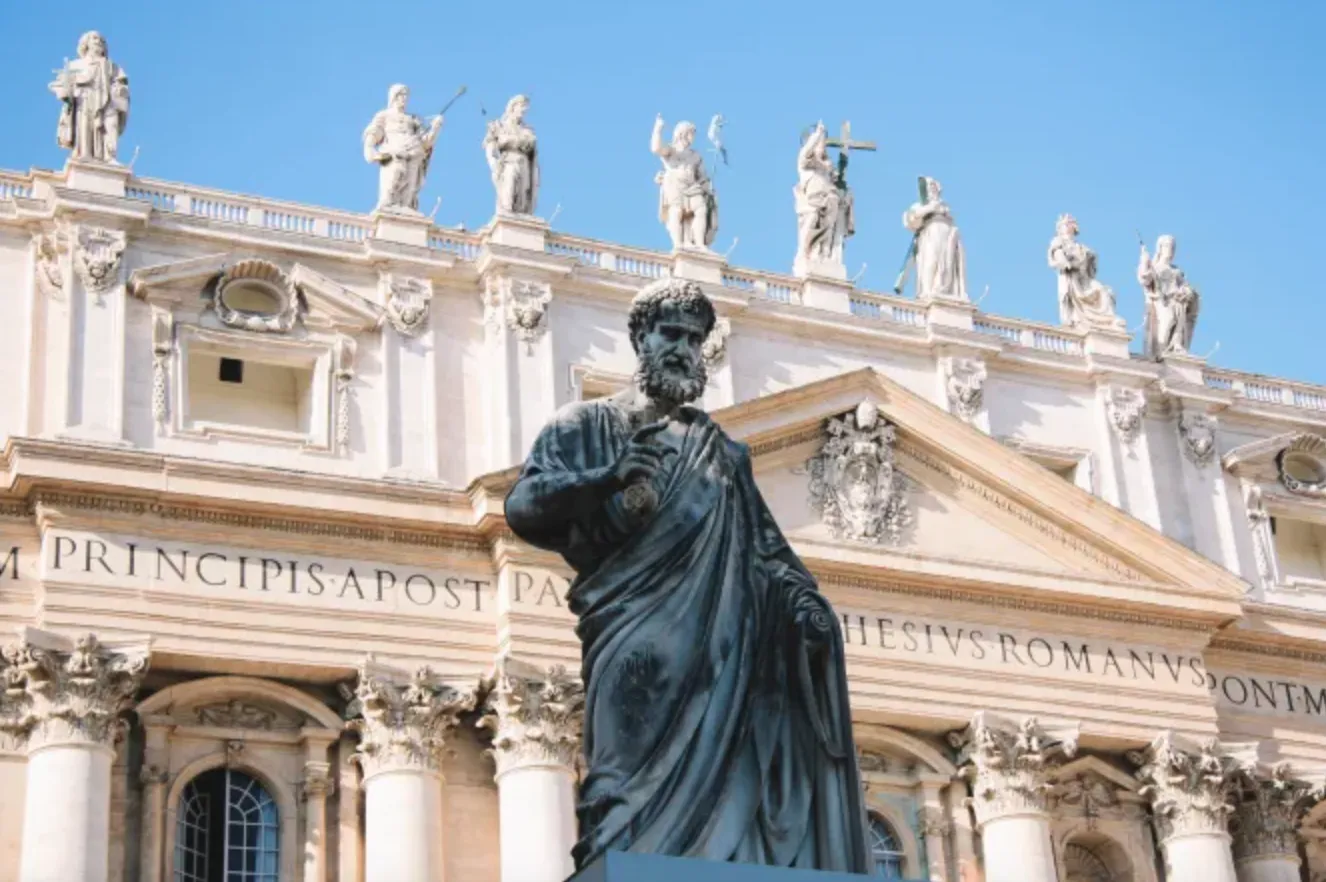 Sculpture of St. Peter outside of St. Peter’s Basilica at the Vatican.?w=200&h=150