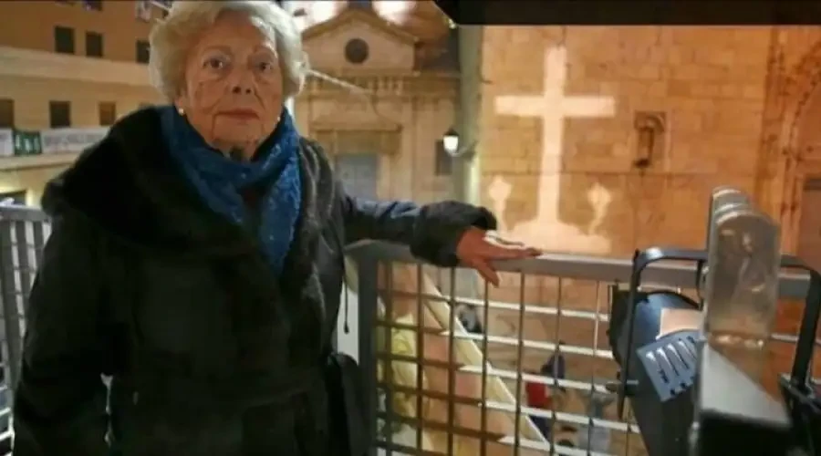 Teresa Agulló, defender of the Cross of Callosa de Segura in Spain.?w=200&h=150