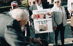 Theodore McCarrick arrives at Dedham District Court on Friday morning, Sept. 3 for his 9 a.m. arraignment Andrew Bukuras/CNA