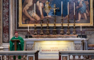 Archbishop Grzegorz Ryś of Łódź, Poland, celebrates Mass at St. John Paul II’s tomb in St. Peter’s Basilica, Feb. 24, 2022. Mazur/cbcew.org.uk.