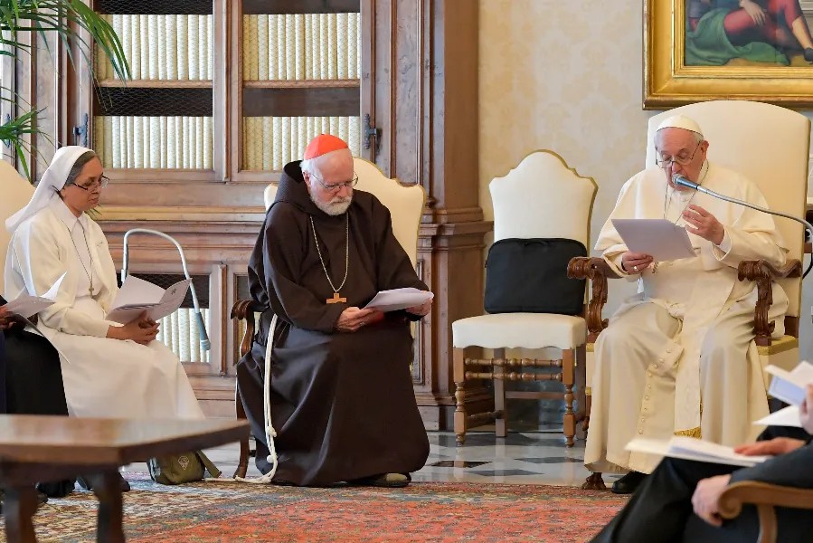 Pope Francis meets members of the Pontifical Commission for the Protection of Minors at the Vatican, April 29, 2022.?w=200&h=150