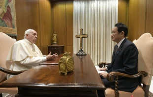 Pope Francis meets with Japanese Prime Minister Fumio Kishida at the Vatican, May 4, 2022. Vatican Media.