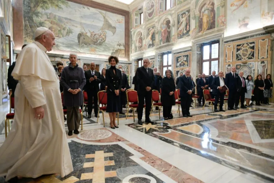 Pope Francis greets members of the Biomedical University Foundation of the Biomedical Campus University, at the Vatican’s Clementine Hall, Oct. 18, 2021.?w=200&h=150