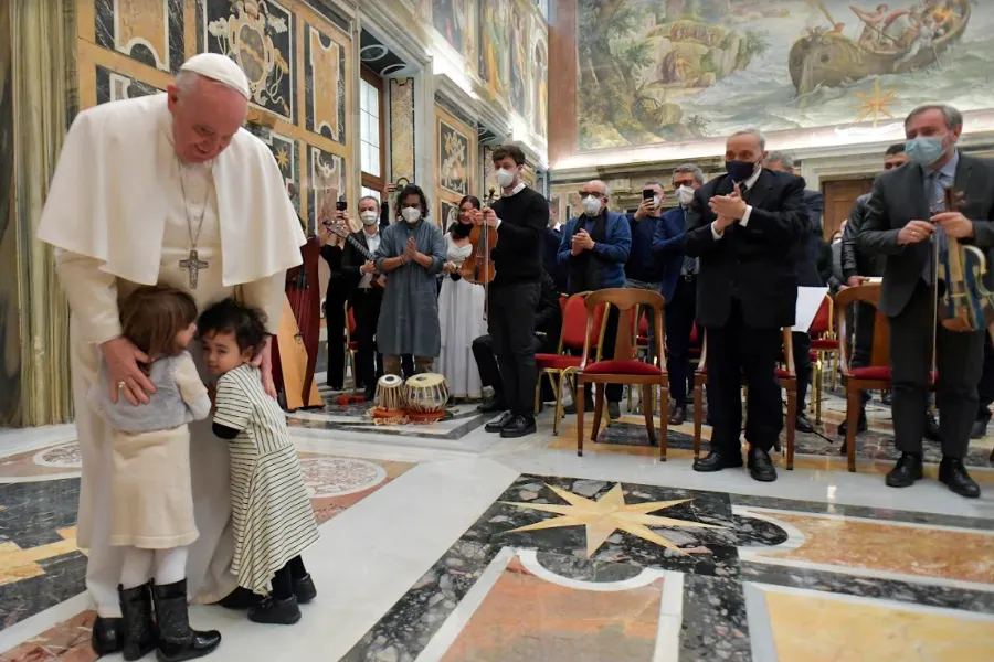 Pope Francis meets with supporters of the Casa dello Spirito e delle Arti Foundation at the Vatican’s Clementine Hall, Feb. 4, 2022.?w=200&h=150