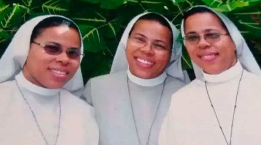Triplets María Gorete dos Santos, María de Lourdes dos Santos, and María Aparecida dos Santos, 57, are all nuns belonging to the Franciscan Congregation of the Sacred Heart of Jesus.?w=200&h=150
