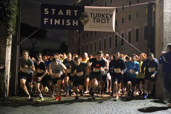 The starting line of the 13th Annual Thanksgiving Turkey Trot hosted by the Pontifical North American College on Nov. 24, 2022.