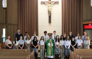 Chesterton students celebrate Mass in the school's new chapel. Credit: Chesterton Academy of Our Lady of Hope