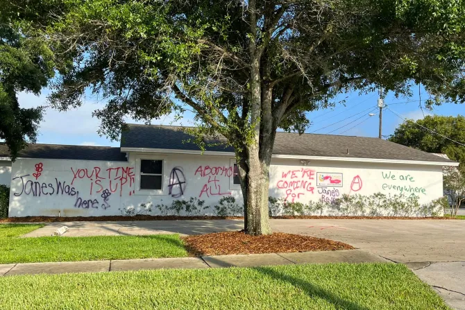 LifeChoice Pregnancy Center in Winter Haven, Florida was defaced with pro-abortion graffiti June 25, 2022.