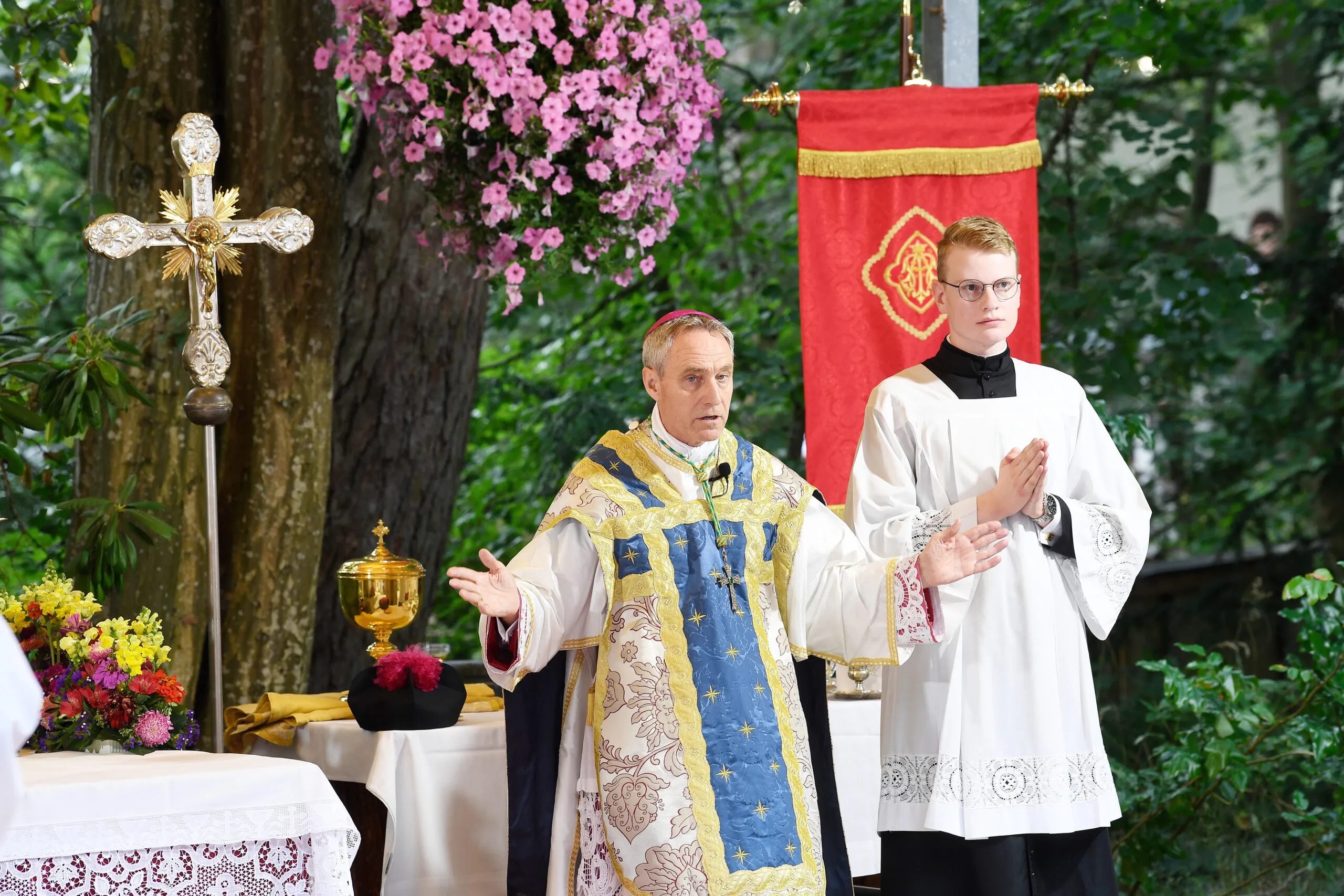 Archbishop Georg Gänswein, former prefect of the Papal Household, speaks at Maria Vesperbild in Bavaria, Germany, on the solemnity of the Assumption of Mary, Aug. 15, 2023.?w=200&h=150