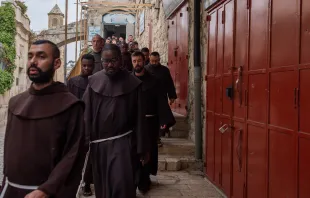 Friars walking along the Via Dolorosa on Friday, Oct. 27, 2023. After two weeks, the Franciscan friars of the Custody of the Holy Land returned to pray the Way of the Cross on the Via Dolorosa in Jerusalem. Credit: Marinella Bandini