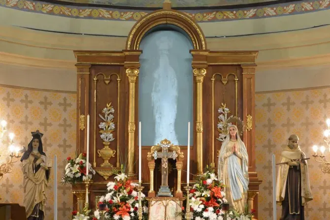 Our Lady of Lourdes shrine in the city of Alta Gracia in Córdoba province, Argentina, displays an image of Our Lady of Lourdes of Altagracia that is not there — but everyone sees it.?w=200&h=150