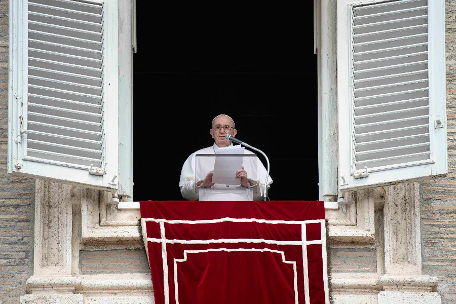 Pope Francis delivers his Angelus address at the Vatican, Aug. 8, 2021.?w=200&h=150