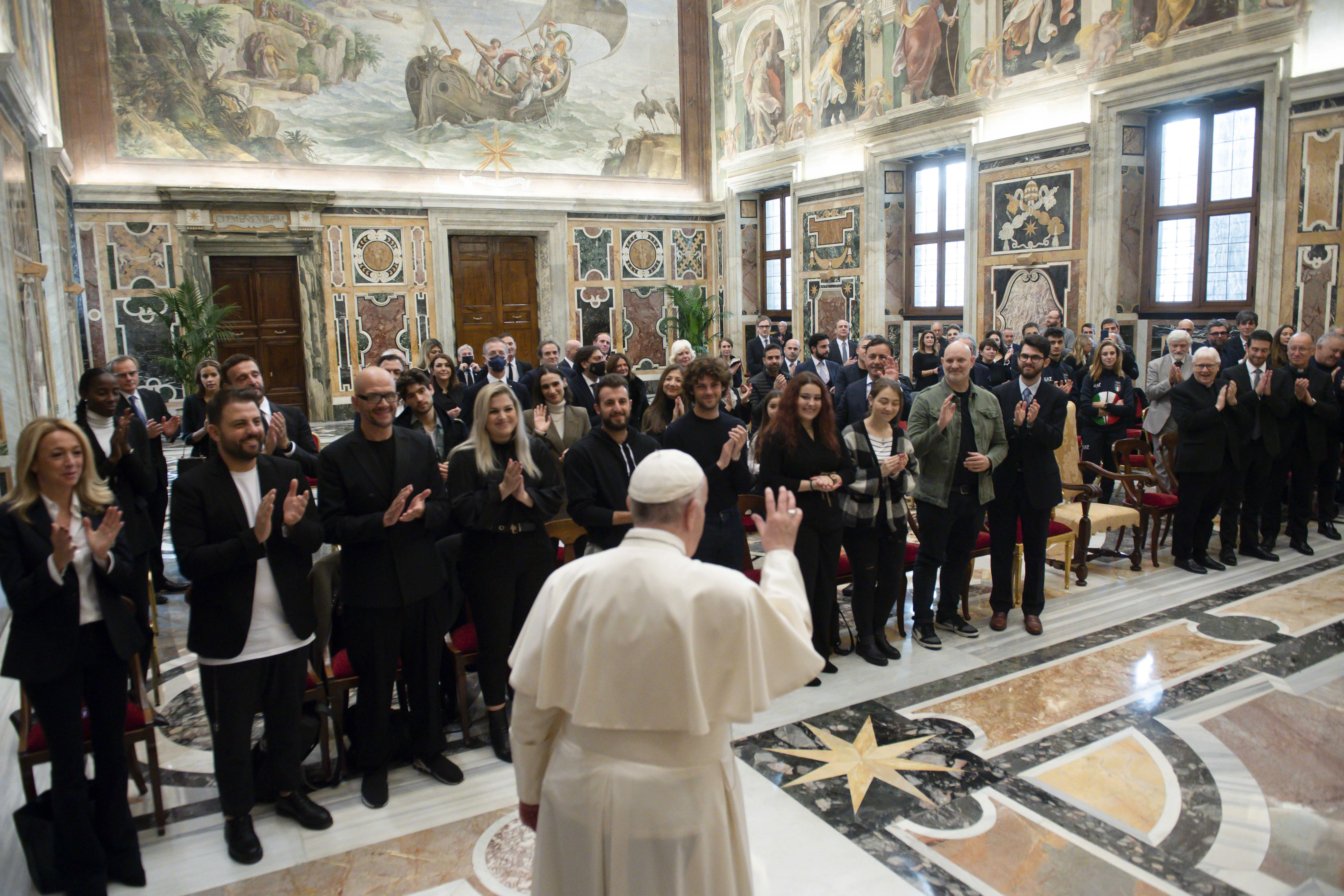 Pope Francis met participants and organizers of a Christmas songwriting contest at the Vatican on Nov. 22, 2021?w=200&h=150