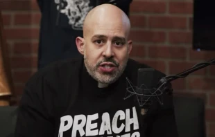 Bishop-elect Joseph A. Espaillat. Screenshot from Centro Católico Carismático YouTube channel.