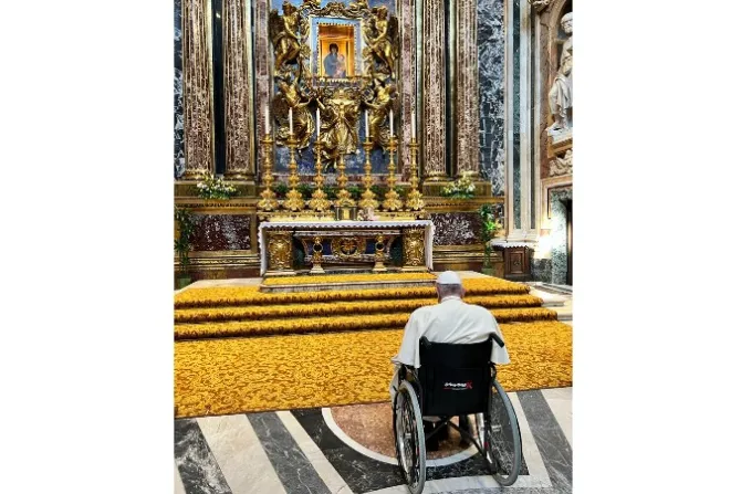 Pope Francis prayed in front of the Salus Populi Romani icon in the Basilica of St. Mary Major on the morning of July 22, 2022.