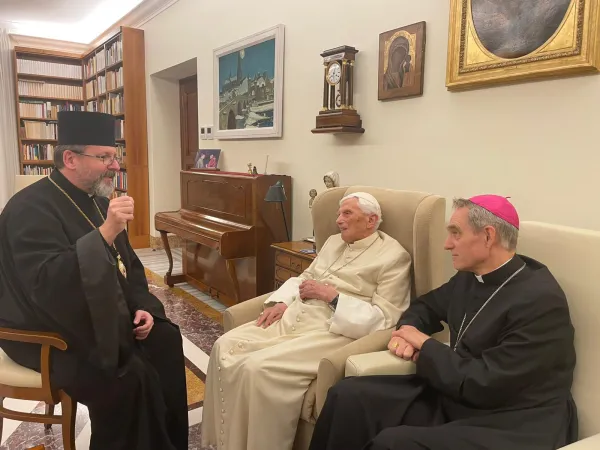 Major Archbishop Sviatoslav Shevchuk with Pope Emeritus Benedict XVI and Arcbbishop Georg Gänswein, Nov. 9, 2022. Rome's Secretariat of the Major Archbishop of the Greek Catholic Church