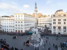 Pope Francis visits the statue dedicated to the Immaculate Conception near Rome’s Piazza di Spagna Dec. 8, 2022.