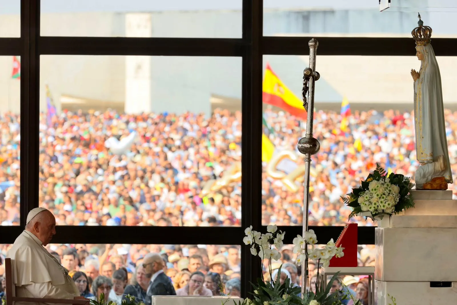 Pope Francis prays the rosary in Fatima, Portugal, with young people with disabilities on Aug. 5, 2023.?w=200&h=150