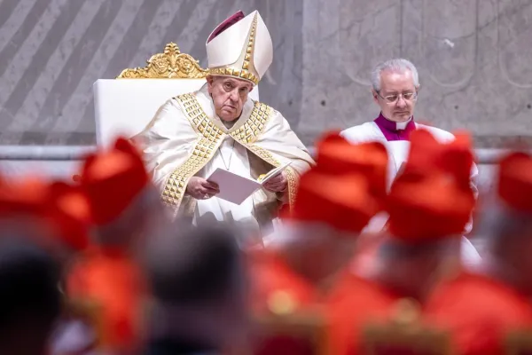 Papa Franjo na Večernjici nakon proglašenja papinske bule 