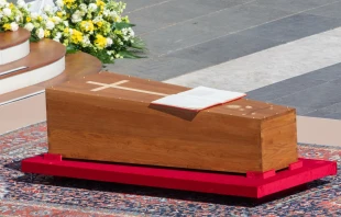 The coffin of Pope Francis rests before the altar at the funeral Mass on St. Peter’s Square, April 26, 2025. Credit: Daniel Ibáñez/CNA
