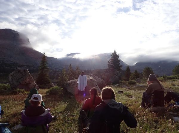 Incoming students at Wyoming Catholic College in Lander, Wyoming, are required to take a three-week wilderness trek that challenges them both body and soul. A priest accompanies the group. Credit: Photo courtesy of Aeja DeKuiper